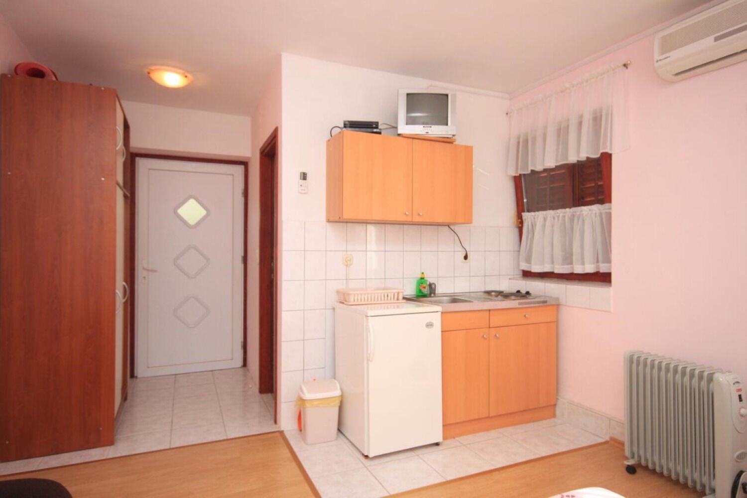 Apartments Nada - 100 M From Beach Калі Екстер'єр фото